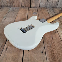 Squier 1987 Fender Stratocaster Japan Olympic White, Very Good - Mahar's Vintage Guitars