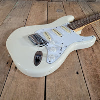 Squier 1987 Fender Stratocaster Japan Olympic White, Very Good - Mahar's Vintage Guitars
