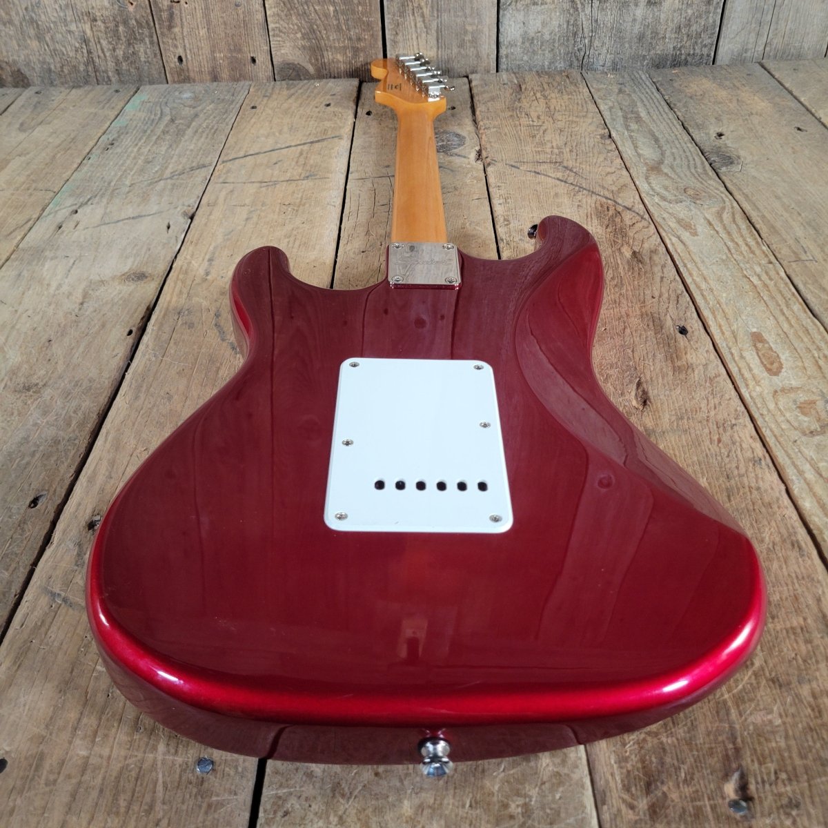 Squier 2024 Classic Vibe 60s Stratocaster Candy Apple Red Near Mint - Mahar's Vintage Guitars