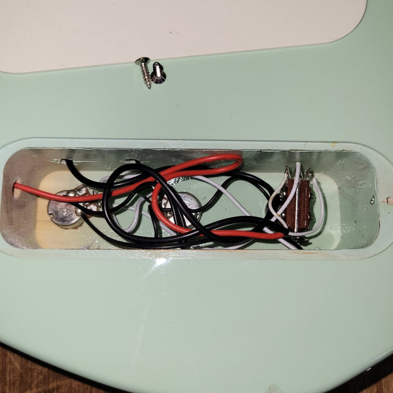 Squier Paranormal Baritone Cabronita Telecaster 2021 – Sea Foam Green, Mint - Mahar's Vintage Guitars