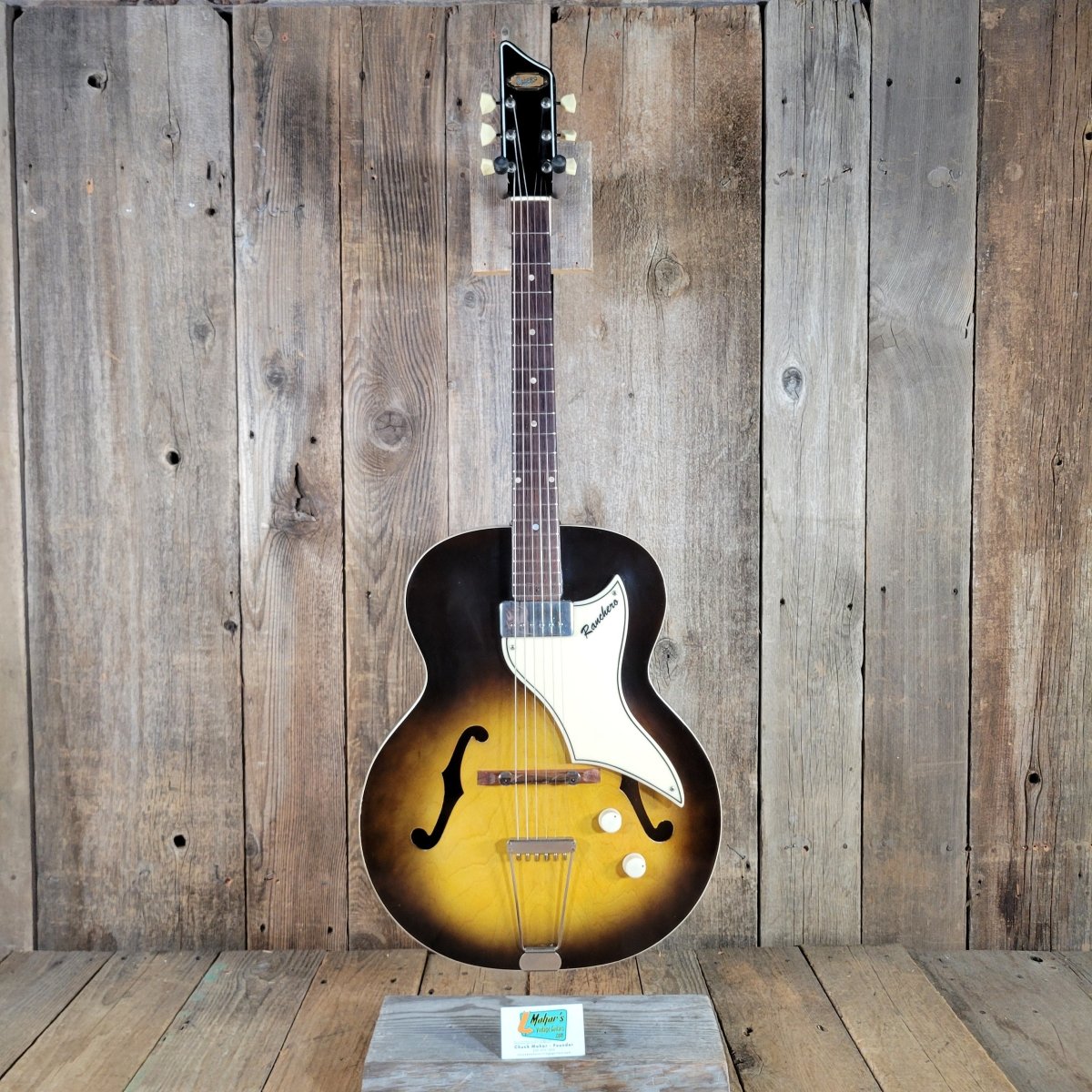 Supro 1957 Ranchero Archtop w/ Original Case Excellent - Mahar's Vintage Guitars