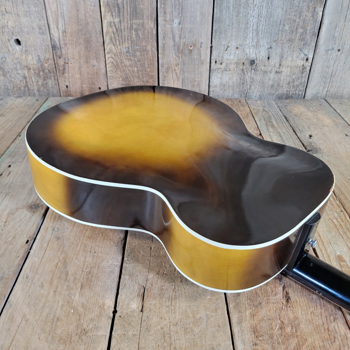 Supro 1957 Ranchero Archtop w/ Original Case Excellent - Mahar's Vintage Guitars