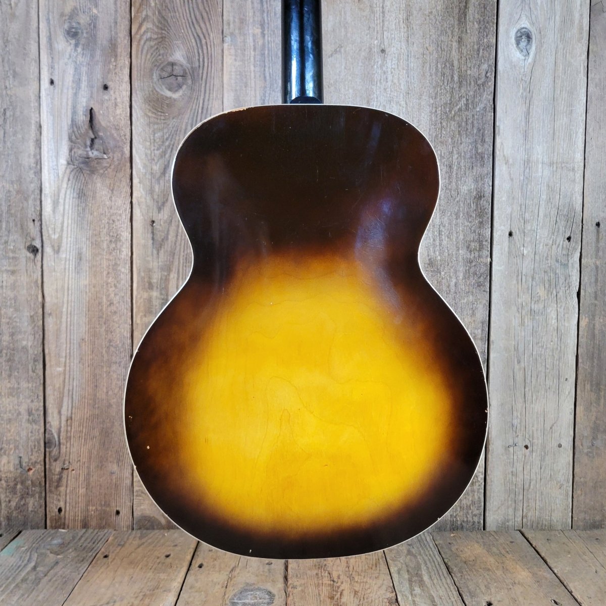 Supro 1957 Ranchero Archtop w/ Original Case Excellent - Mahar's Vintage Guitars