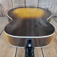 Supro 1957 Ranchero Archtop w/ Original Case Excellent - Mahar's Vintage Guitars