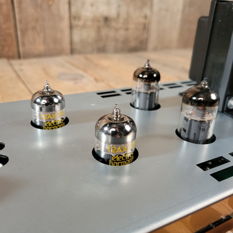 Supro Black Magick Reverb 1696RT – 25W 1x12 Tube Combo Amp, Vintage - Inspired 2020 - Mahar's Vintage Guitars