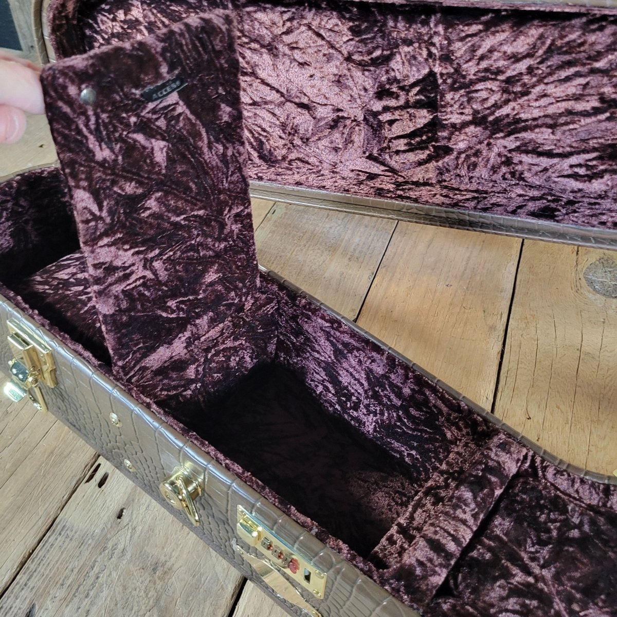 Taylor GS Case Brown Gator Deluxe 2010s - Mahar's Vintage Guitars