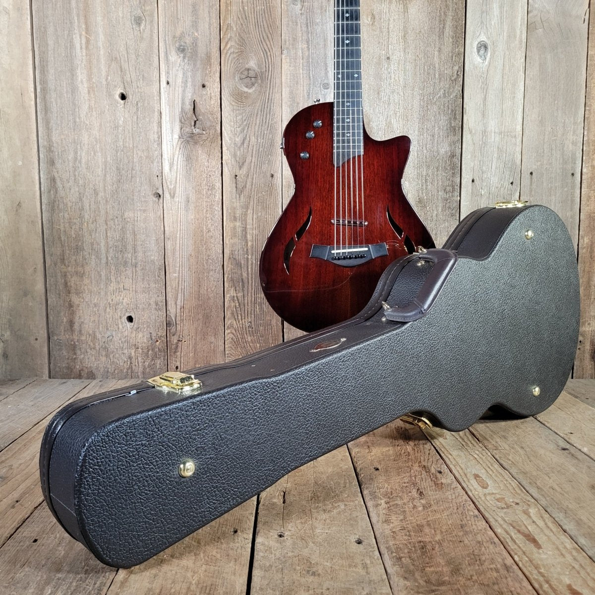 Taylor T5z Classic Deluxe 2011 With Original Case Excellent - Mahar's Vintage Guitars