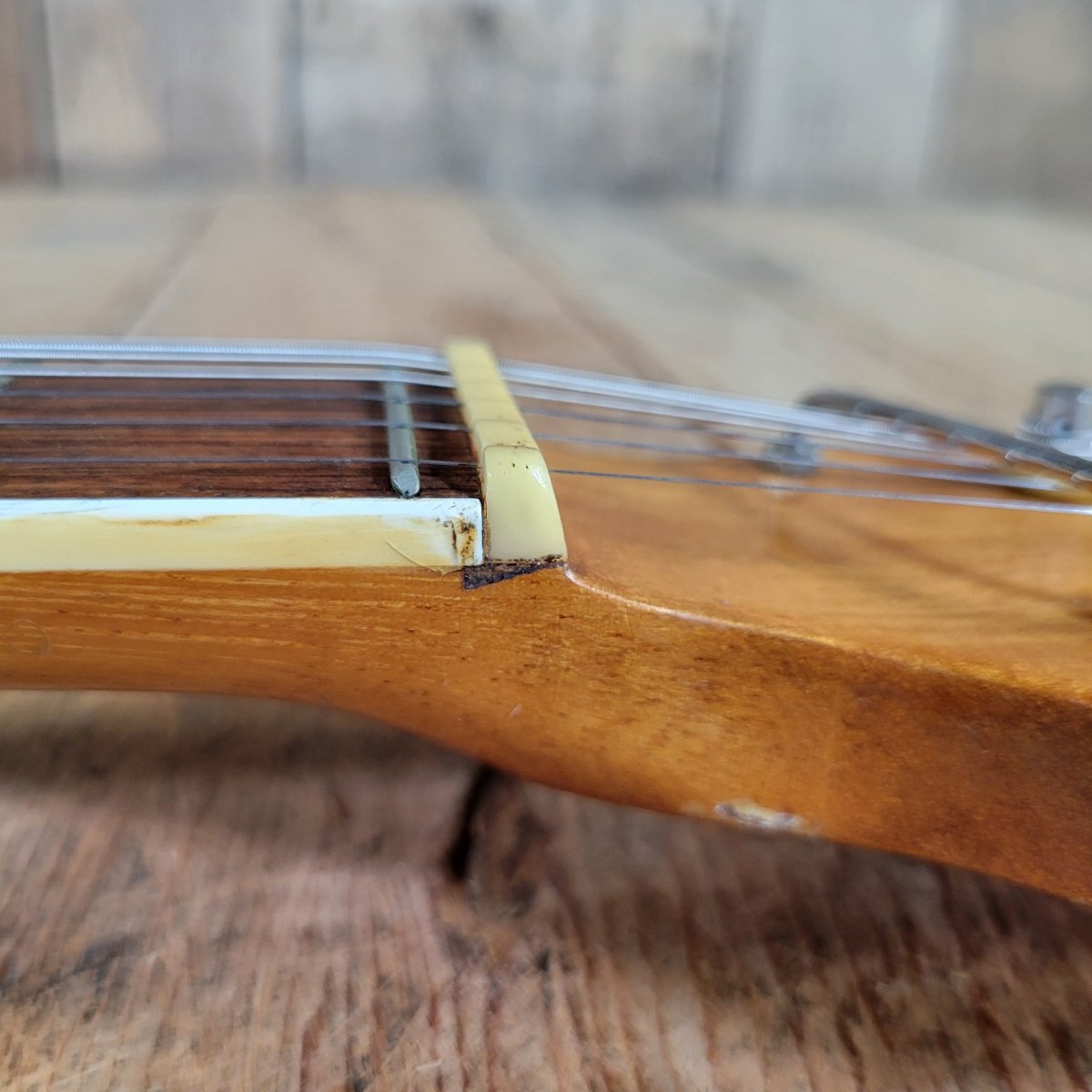 Teisco 1960s Kingston Kawai Single Pickup Electric Guitar w/ Period Case - Mahar's Vintage Guitars