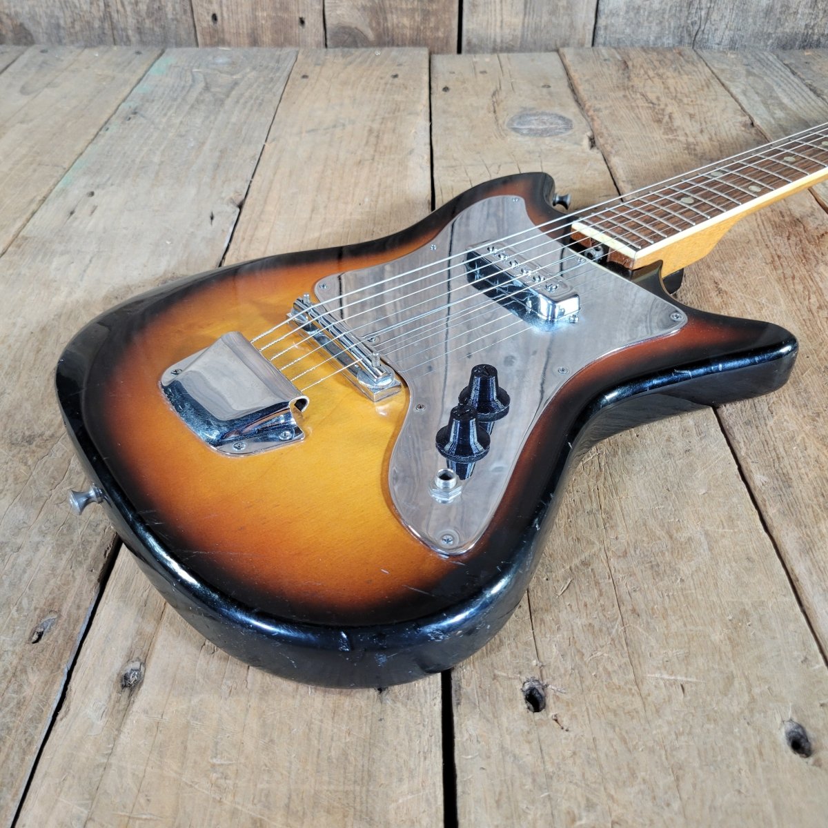Teisco 1960s Kingston Kawai Single Pickup Electric Guitar w/ Period Case - Mahar's Vintage Guitars