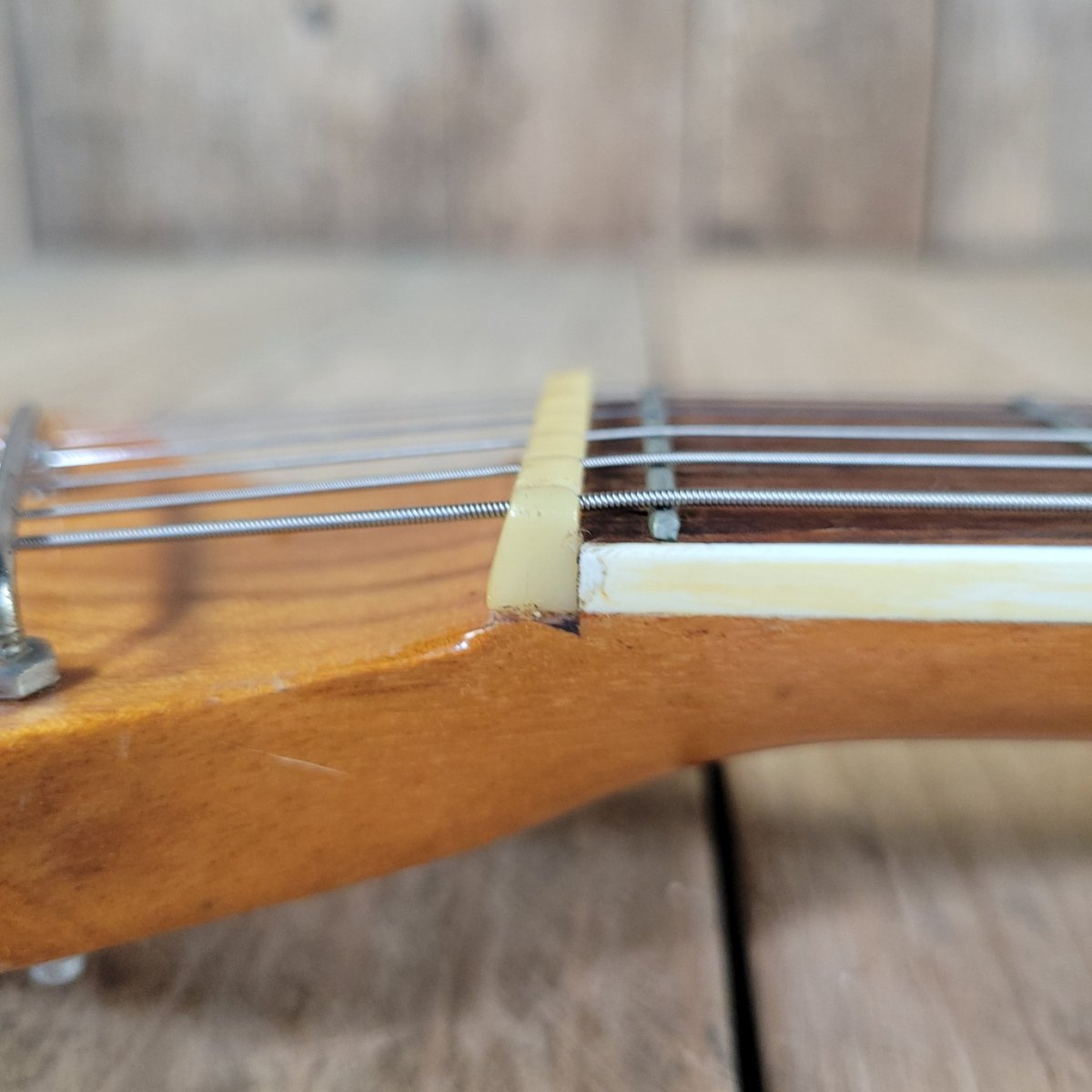 Teisco 1960s Kingston Kawai Single Pickup Electric Guitar w/ Period Case - Mahar's Vintage Guitars