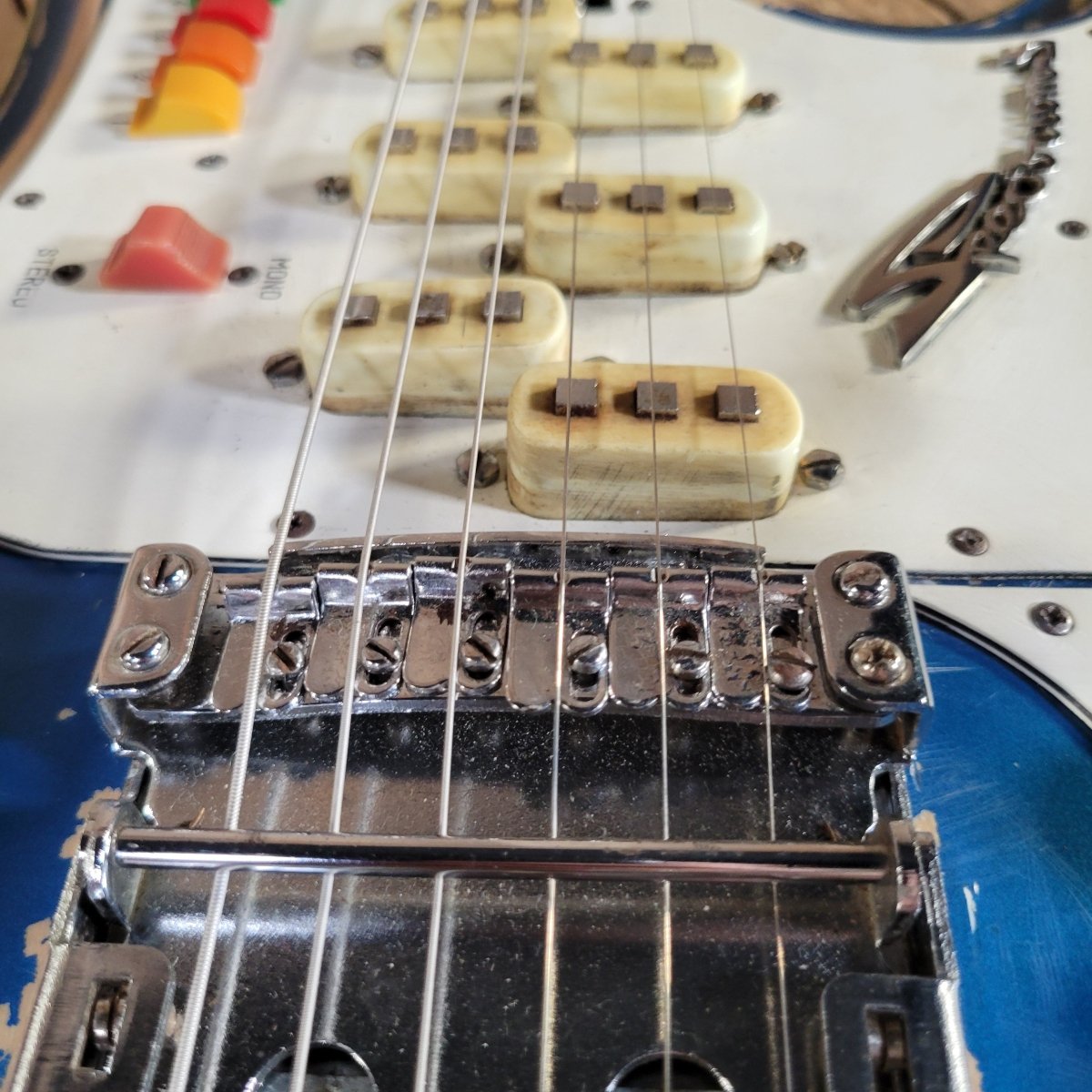 Teisco 1960s Spectrum 5 Metallic Blue Stereo/Mono Z-Coil Good - Mahar's Vintage Guitars