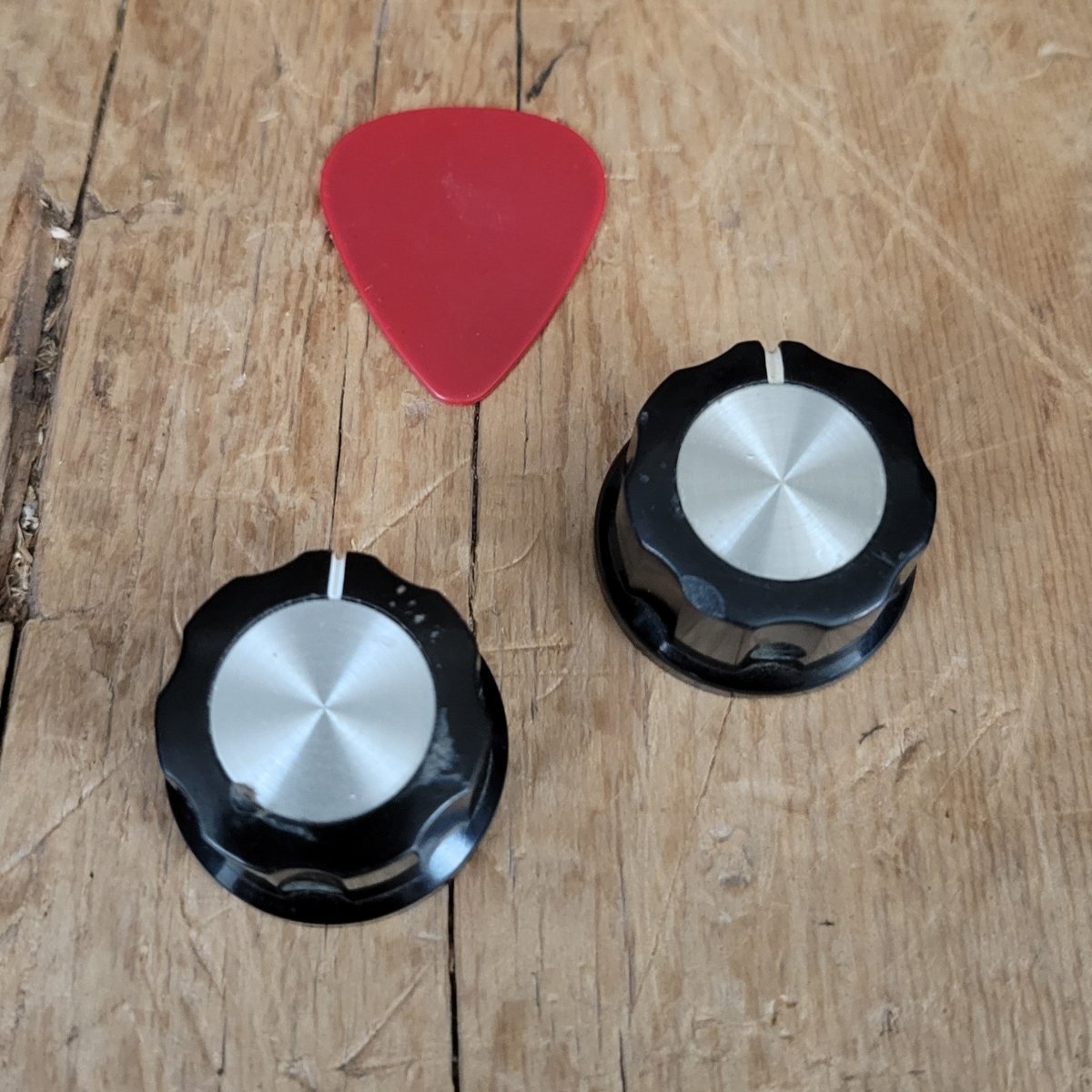 Unbranded Black reflector knobs Taiwan 70s pedals - Mahar's Vintage Guitars