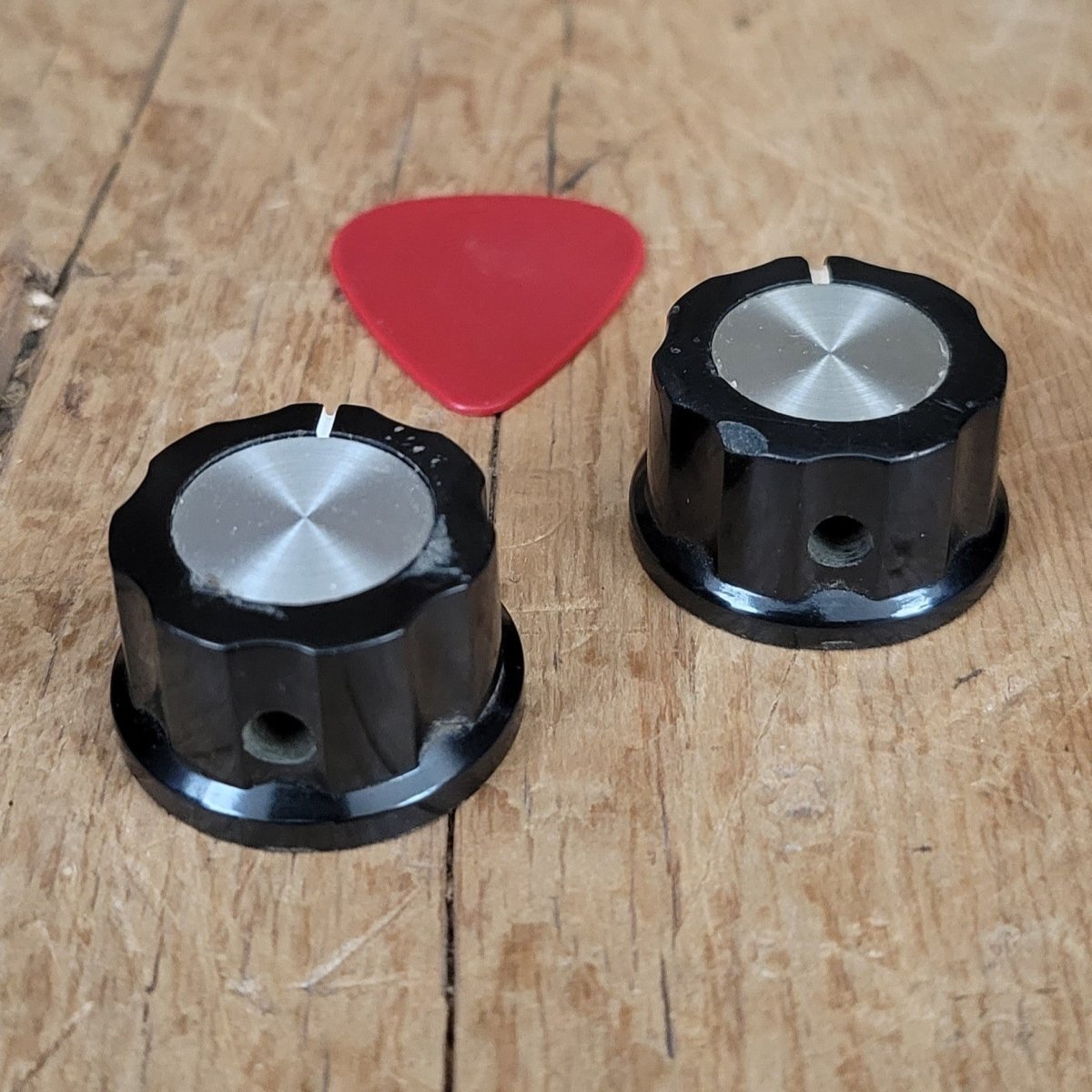 Unbranded Black reflector knobs Taiwan 70s pedals - Mahar's Vintage Guitars