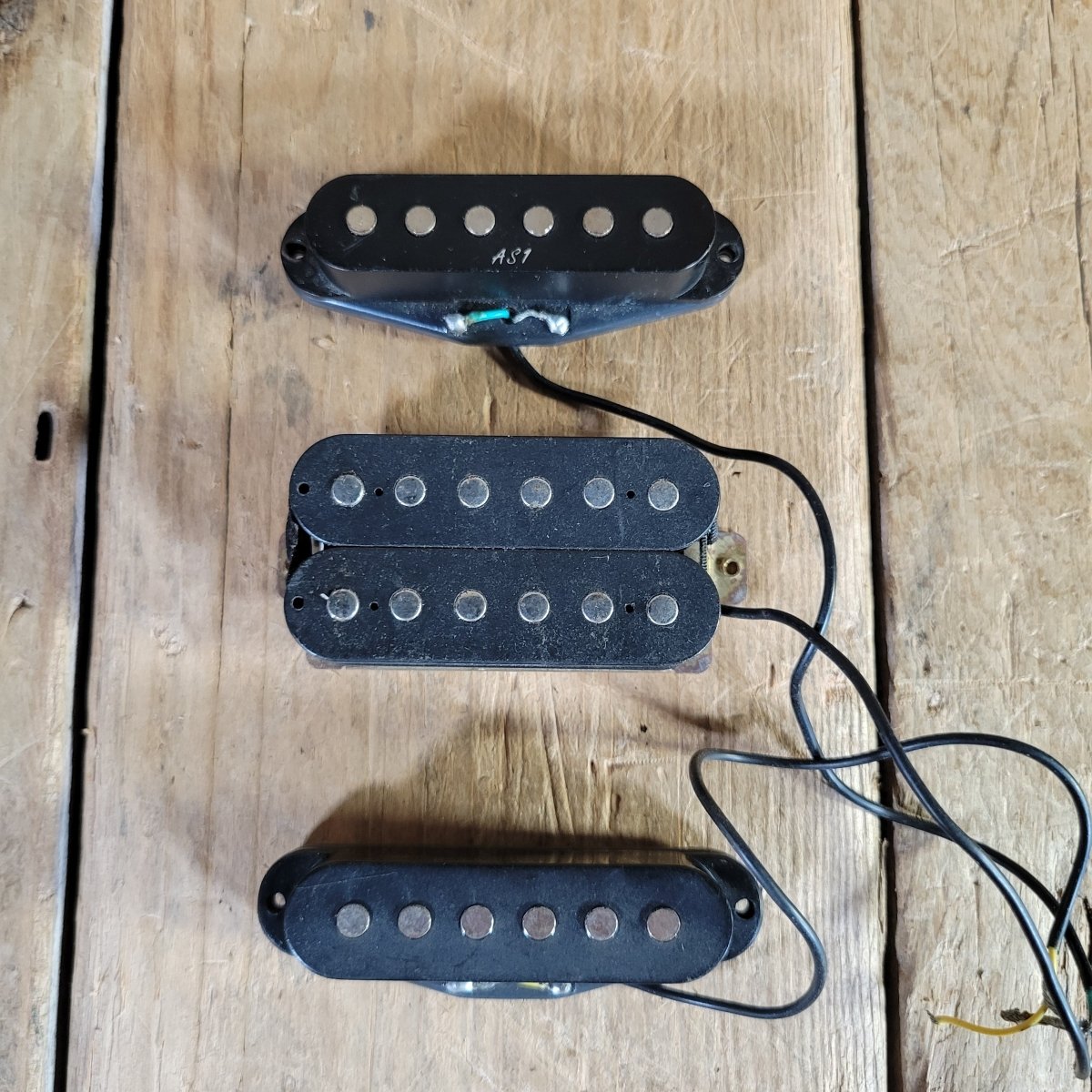 Unbranded Humbucker & Two Single Coil Pickups Ibanez AS1? - Mahar's Vintage Guitars