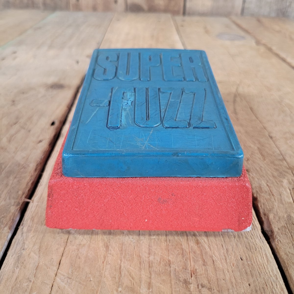 Univox Super Fuzz U-1095 1972 | Mahar's Vintage Guitars – Mahar's