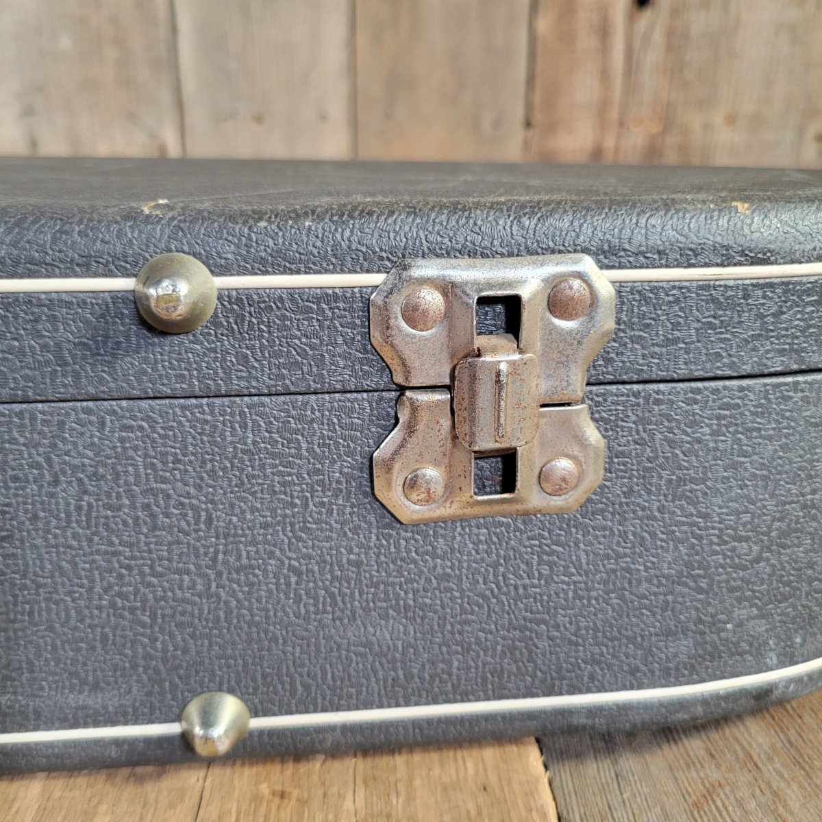 Vox 1960s Hard Shell Case - Mahar's Vintage Guitars
