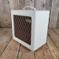 Vox 2011 AC4TV 4-Watt 1x10" Combo Amp, White, Near Mint - Mahar's Vintage Guitars