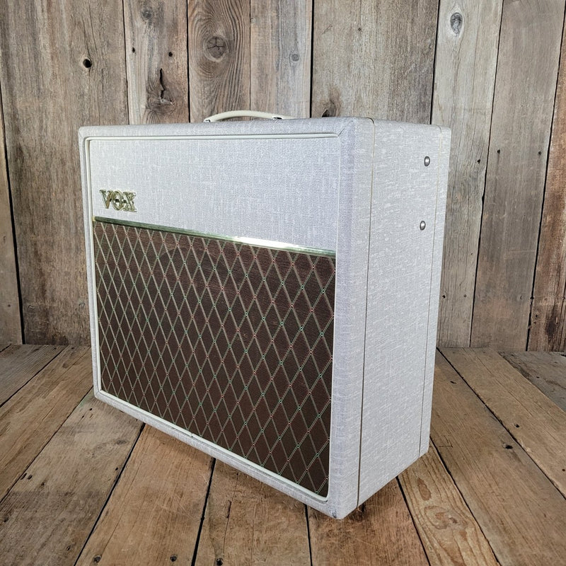 Vox AC15HW1 Hand - Wired 1x12 Combo Amp – All - Tube, Celestion Greenback, Boutique British Tone - Mahar's Vintage Guitars