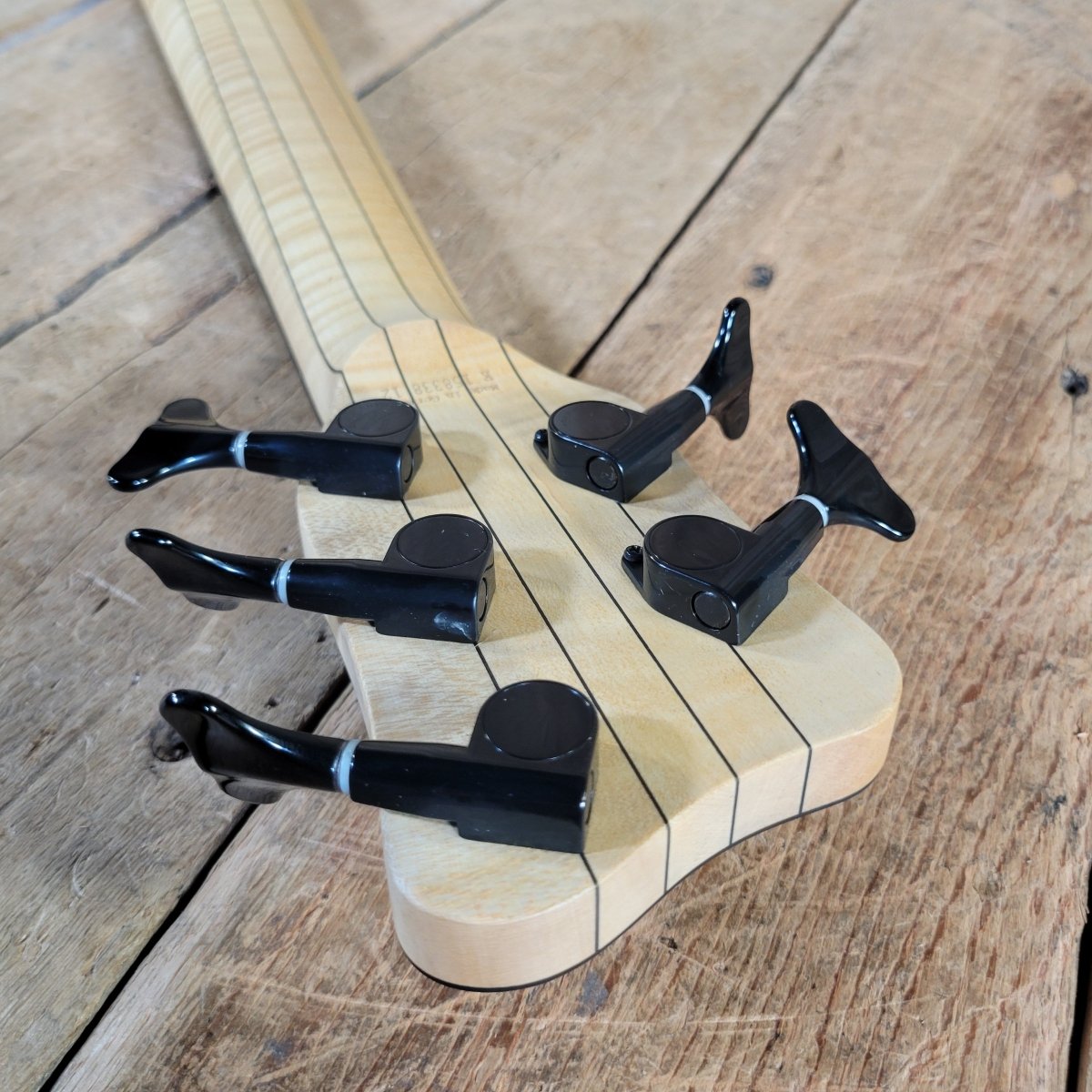 Warwick 2012 Thumb Bass SC Broadneck Germany w/ Orig Case Near Mint - Mahar's Vintage Guitars