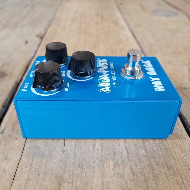 Way Huge Aqua - Puss Analog Delay MK III - Mahar's Vintage Guitars