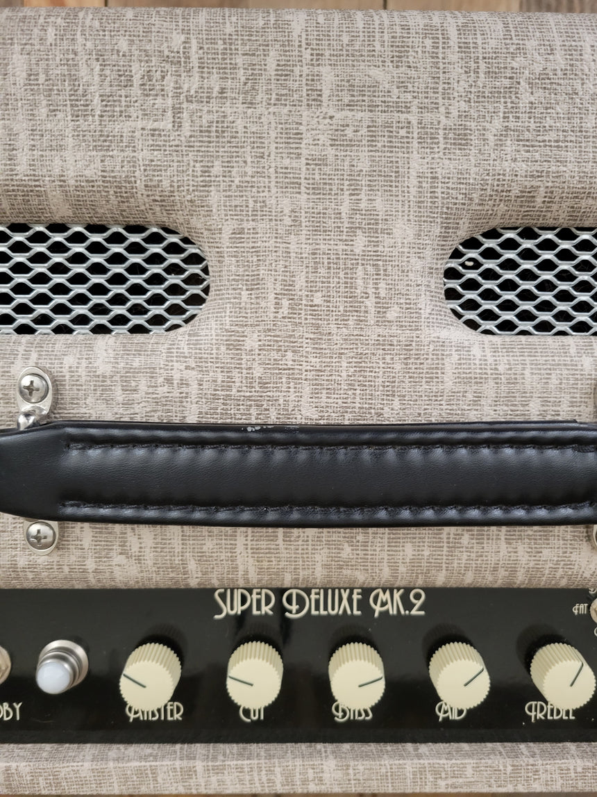 SOLD - Top Hat Super Deluxe MK2 Hand Wired Guitar Amplifier