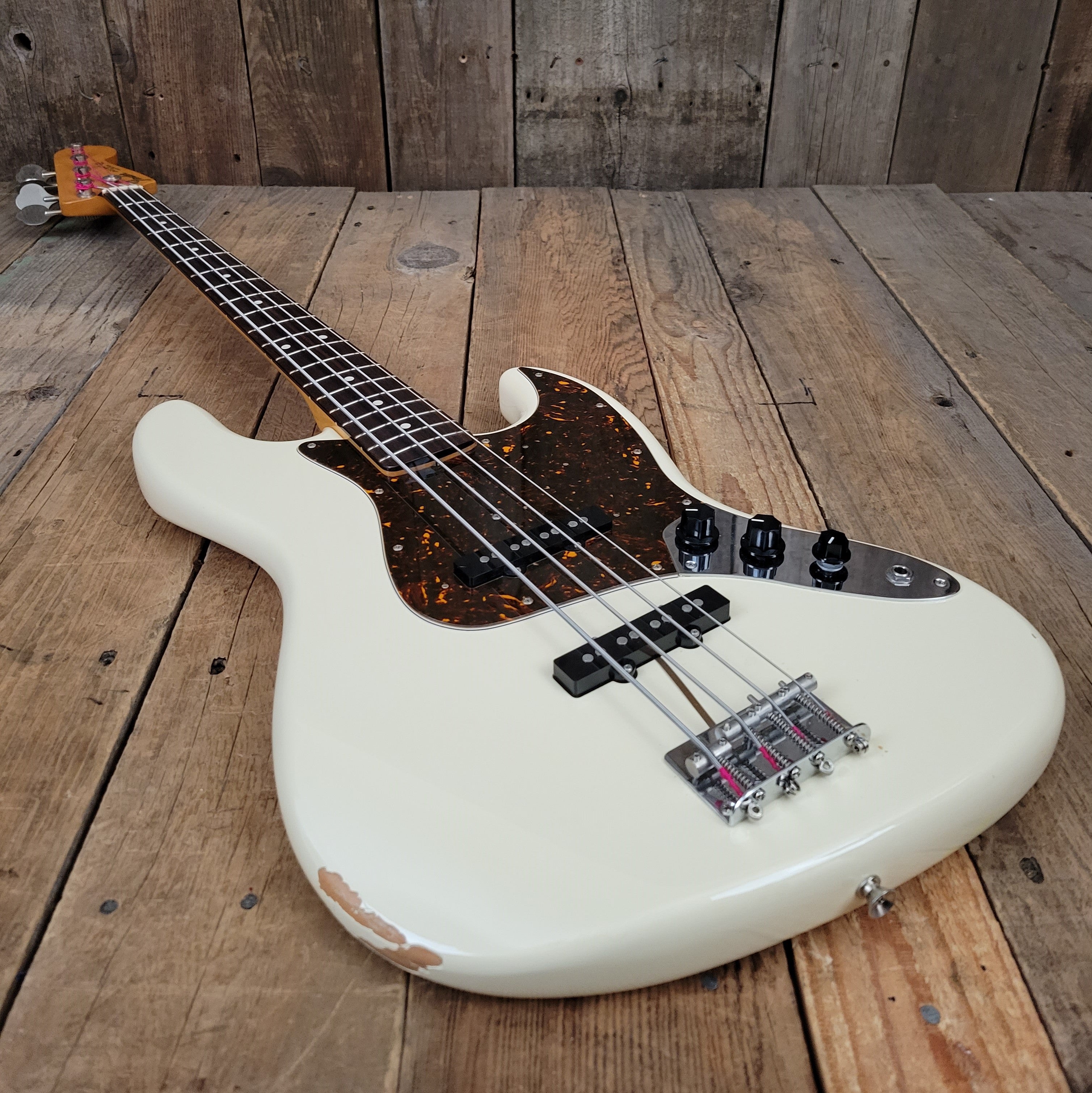 SOLD - Fender Jazz Bass JB-62 Jazz Bass Reissue Made in