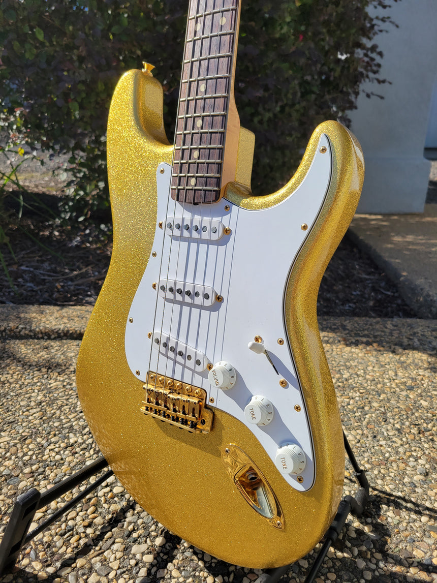 SOLD - Fender Stratocaster 1962 Custom Shop Gold Sparkle 1993