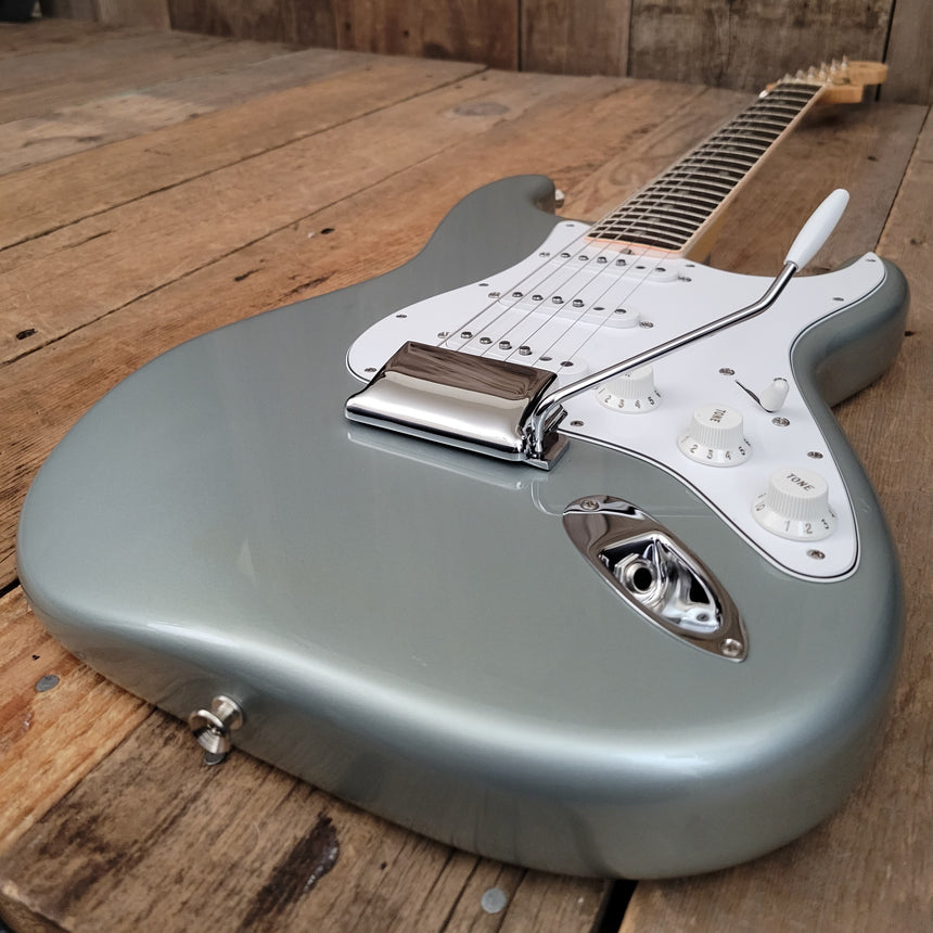 SOLD - Fender 1965 Stratocaster NOS Custom Shop 2003 - Inca Silver