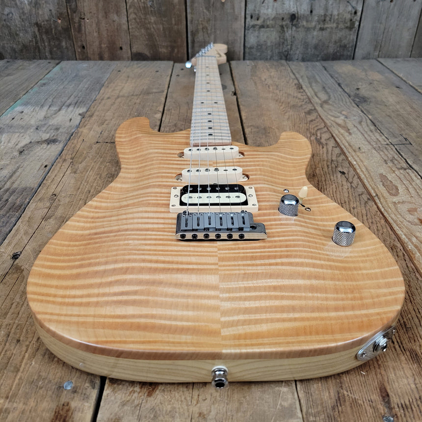 Fender Carved Top Stratocaster One Piece Birdseye Neck - 1998 Custom Shop Mint