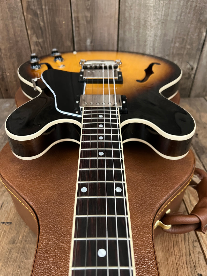 SOLD - Gibson 335 Vintage Sunburst 2021 Mint