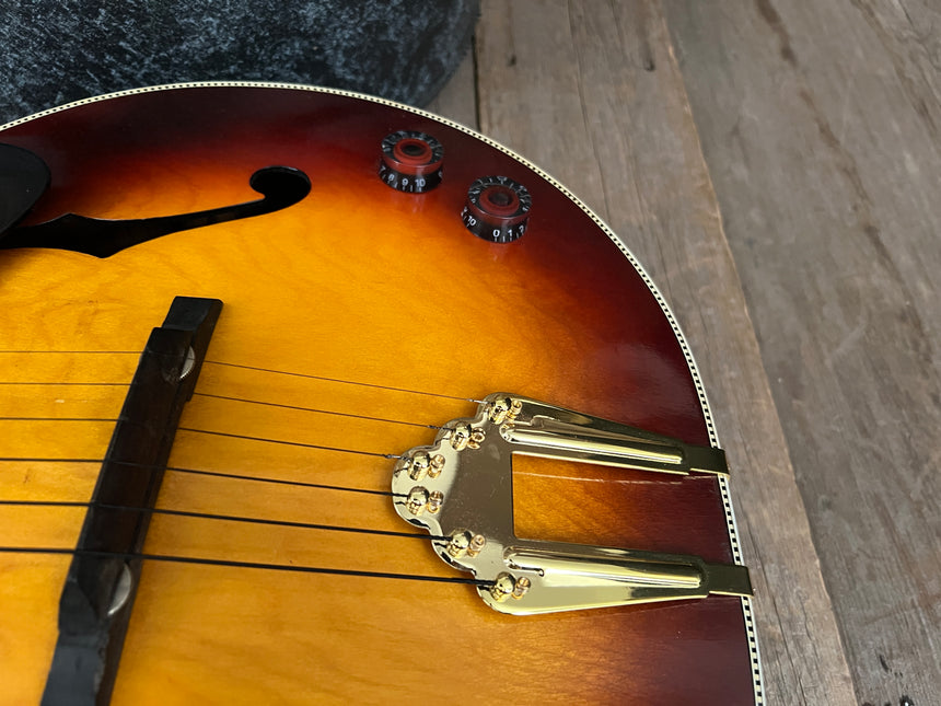 SOLD - Harmony Broadway Archtop H954 Acoustic/Electric