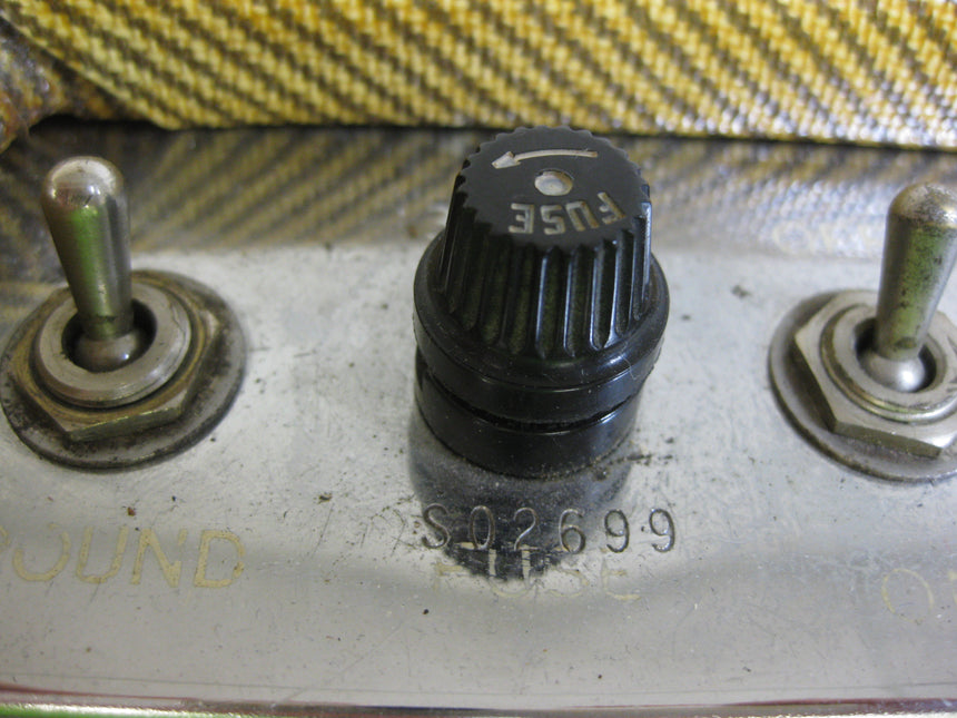 SOLD - Fender Tweed Super 5F4 Amp Chassis 1959 in aftermarket cabinet