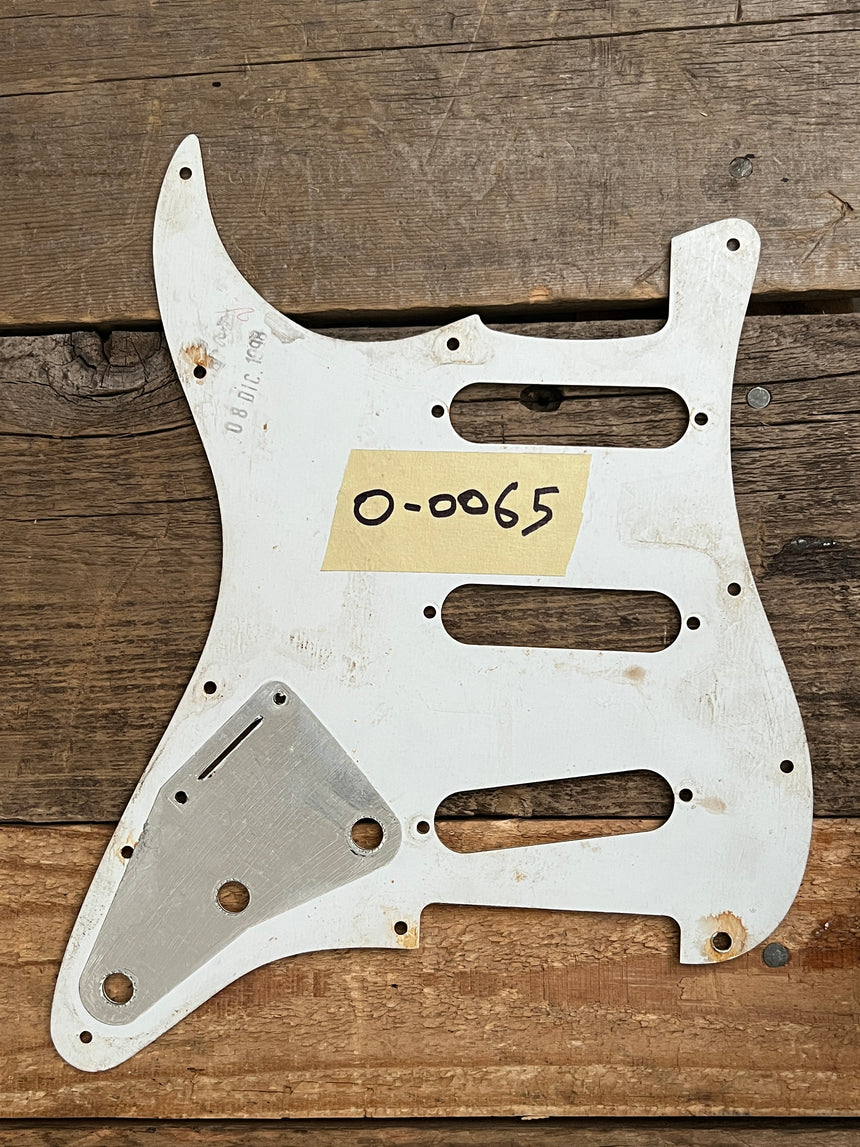 SOLD - Fender Stratocaster Pickguard 1998