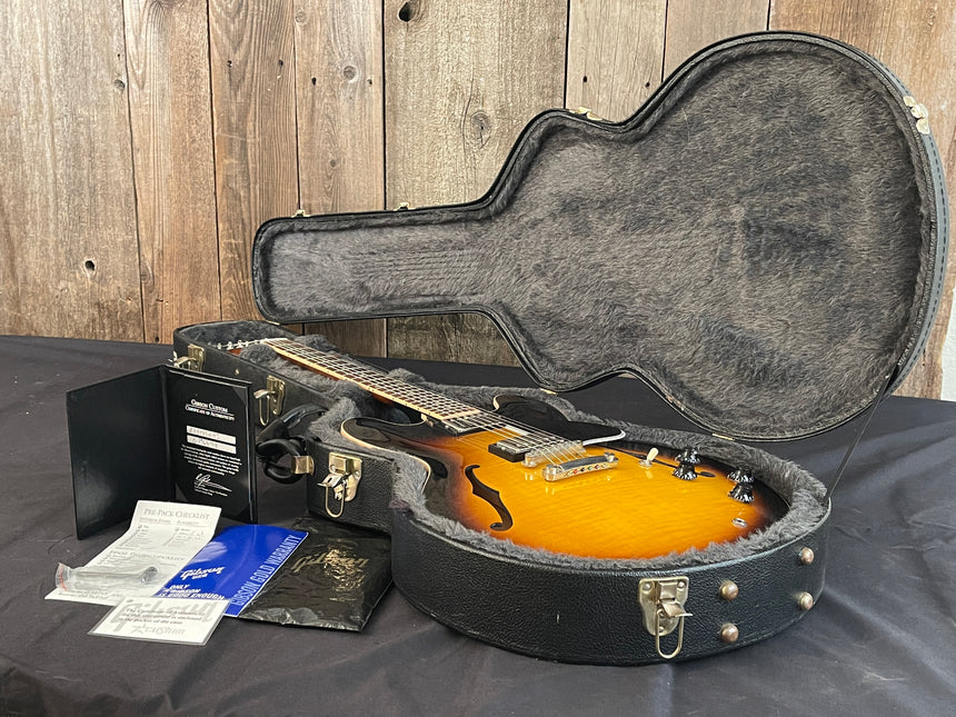 SOLD - Gibson ES-335 Memphis Dot Neck Reissue Custom Shop 2008
