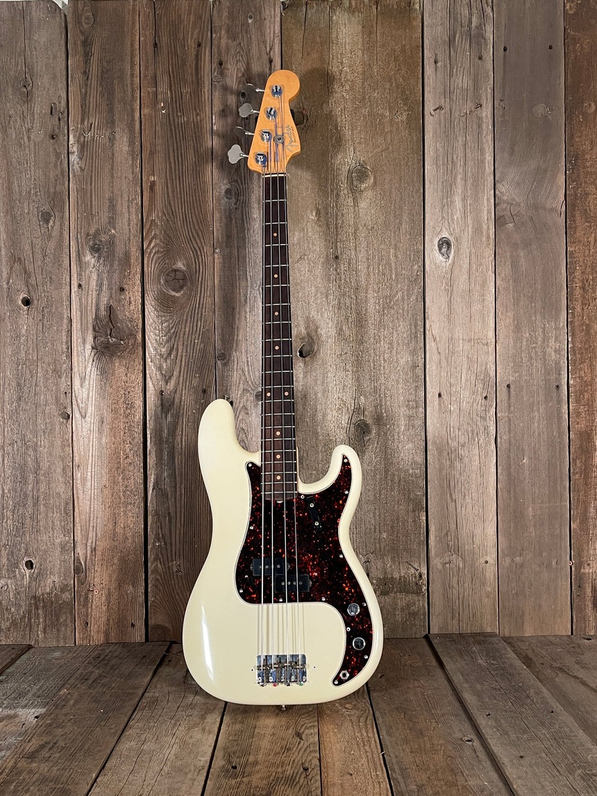 SOLD - Fender P bass 1963 Pro Refin