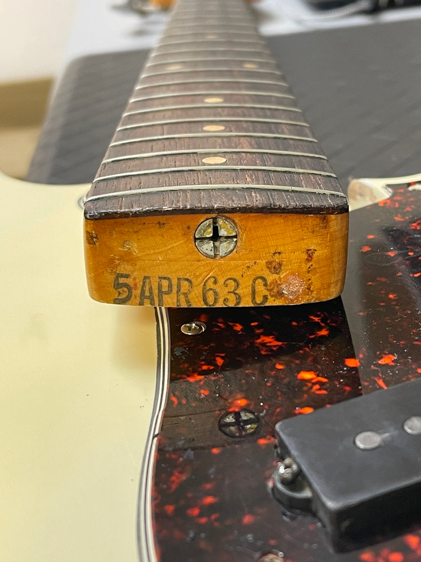 SOLD - Fender P bass 1963 Pro Refin