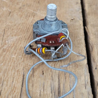 Centralab 1959 potentiometer 500k ohms solid shaft Fender Kay - Mahar's Vintage Guitars