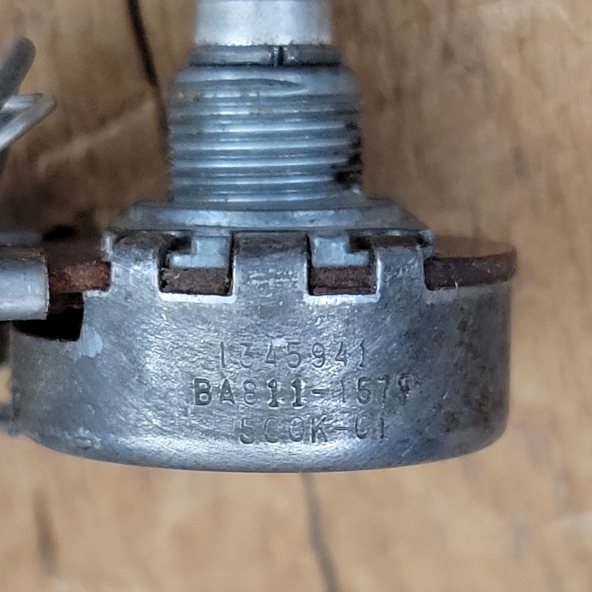 Centralab 1959 potentiometer 500k ohms solid shaft Fender Kay - Mahar's Vintage Guitars