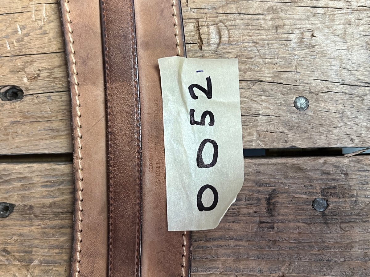 Guitar Strap vintage 1960s Bobby Lee Leather Fender style - Mahar's Vintage Guitars