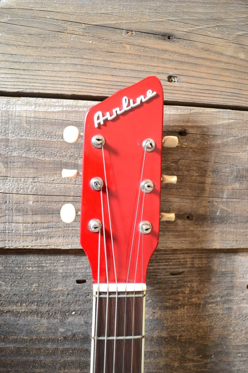 SOLD Airline Valco made Town and Country 1962 - Mahar's Vintage Guitars