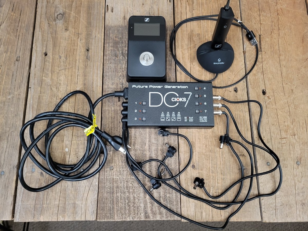 SOLD - Cioks DC7 Power Supply Sennheiser XSW - D Pedalboard Wireless - Mahar's Vintage Guitars