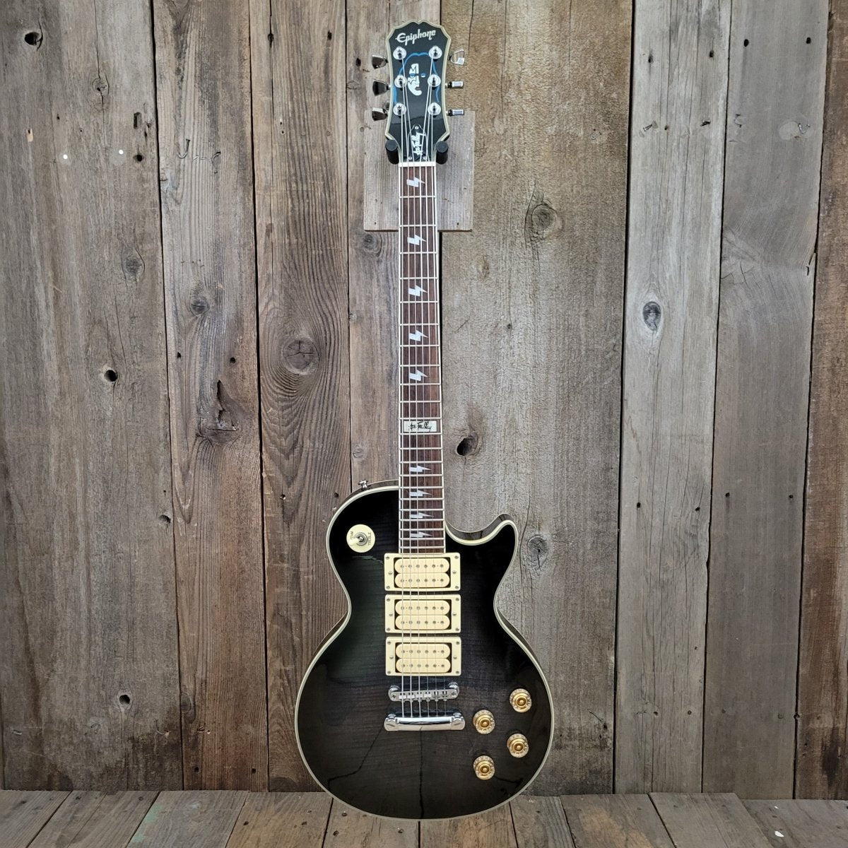 SOLD - Epiphone Ace Frehley Signature Les Paul 2000 - Mahar's Vintage Guitars