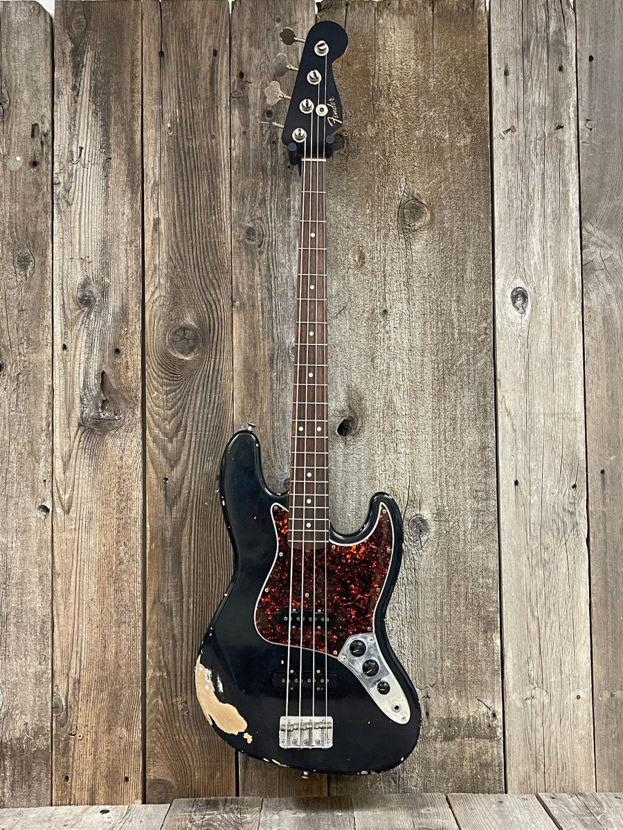 SOLD - Fender 1960 Relic Jazz Bass 1997 Cunetto Cruz era - Mahar's Vintage Guitars