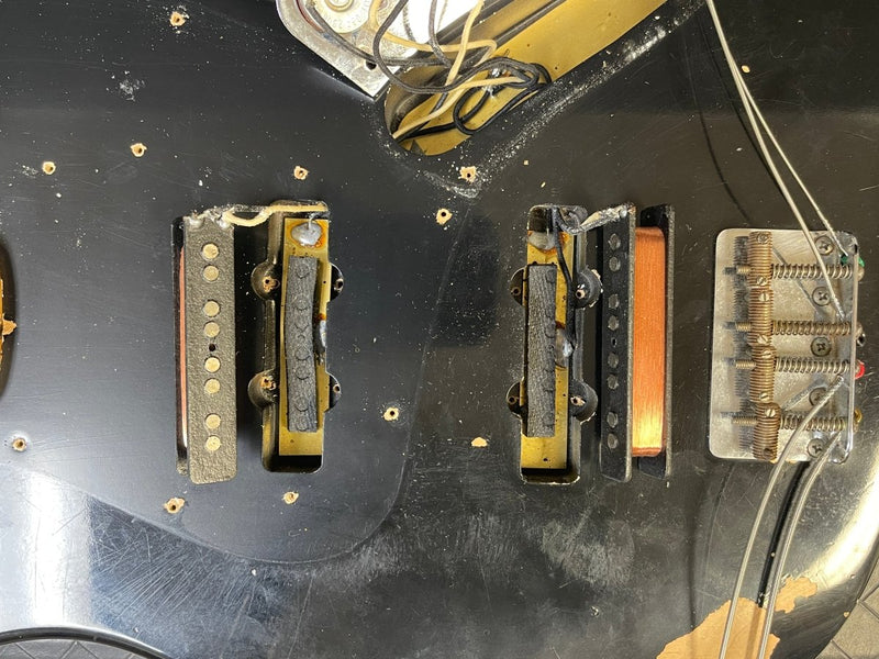 SOLD - Fender 1960 Relic Jazz Bass 1997 Cunetto Cruz era - Mahar's Vintage Guitars