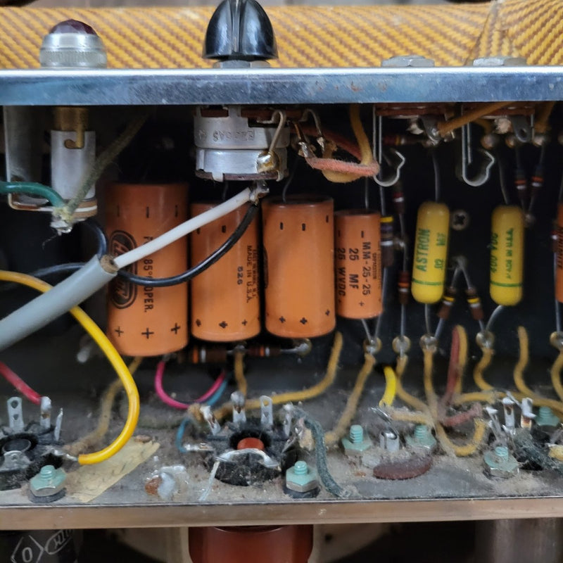 SOLD - Fender Champ 5F1 Tweed - 1958 - Mahar's Vintage Guitars