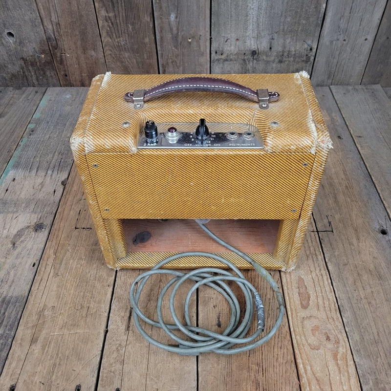 SOLD - Fender Champ 5F1 Tweed - 1958 - Mahar's Vintage Guitars
