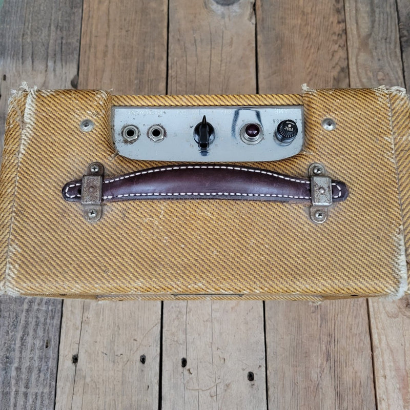 SOLD - Fender Champ 5F1 Tweed - 1958 - Mahar's Vintage Guitars