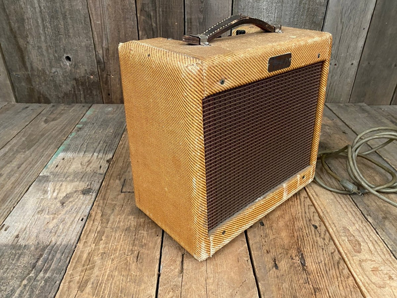 SOLD - Fender Champ 5F1 Tweed 1958 - Mahar's Vintage Guitars