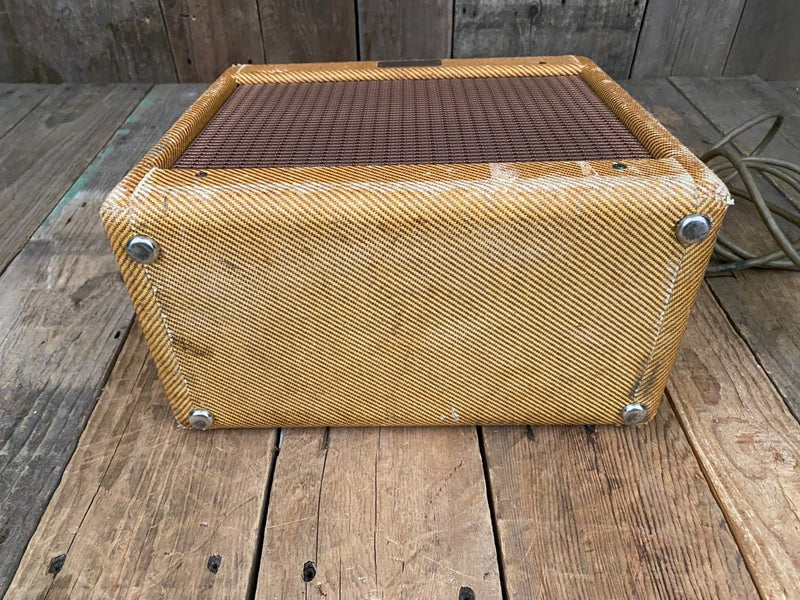 SOLD - Fender Champ 5F1 Tweed 1958 - Mahar's Vintage Guitars