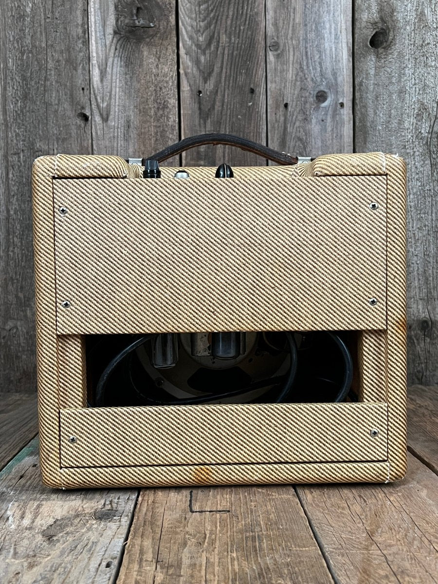 SOLD - Fender Champ 5F1 Tweed 1961 - Mahar's Vintage Guitars